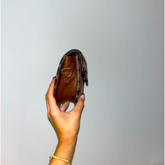 Quinn Crossbody Purse - Picture 4 of 5